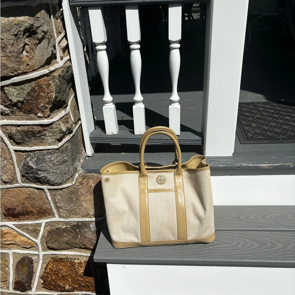 Tory Burch Beige and Tan Canvas Brooke Tote Bag - Picture 4 of 9